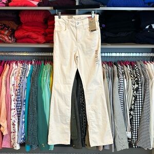 Levi’s cream high rise bootcut corduroy pants size 26 NWT